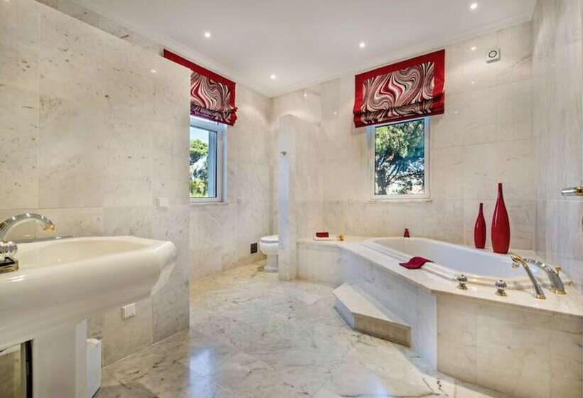 Villa In Quinta Do Lago Resort 1025