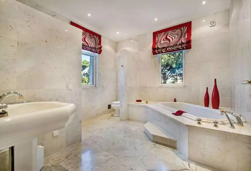 Villa In Quinta Do Lago Resort 1025