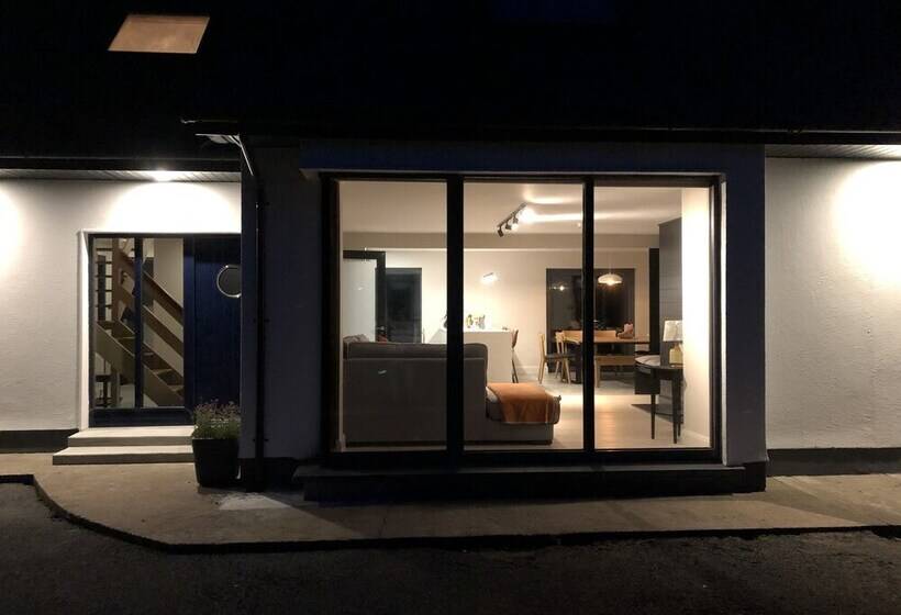 Westport Coastal Lodge