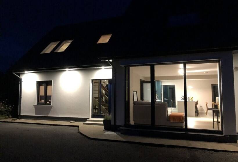 Westport Coastal Lodge