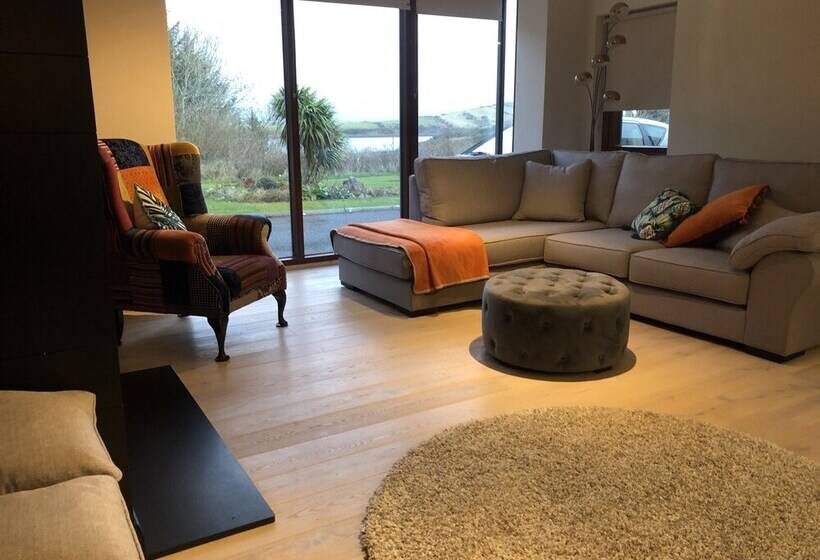 Westport Coastal Lodge