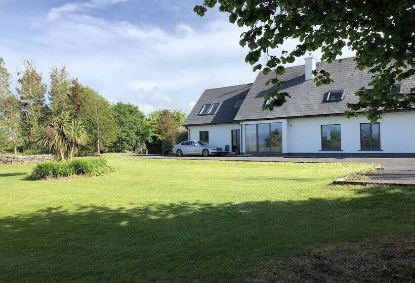 Westport Coastal Lodge