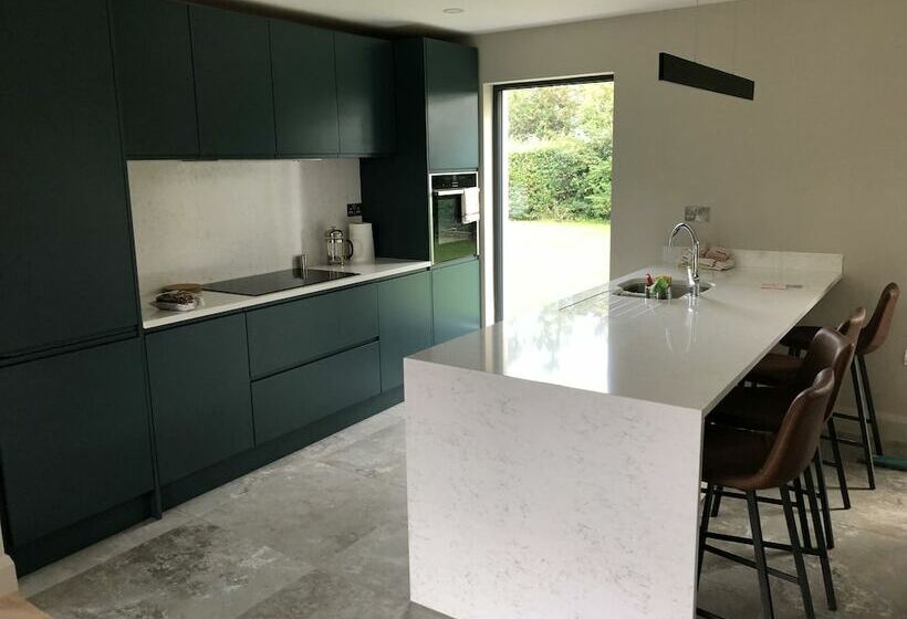 Westport Coastal Lodge