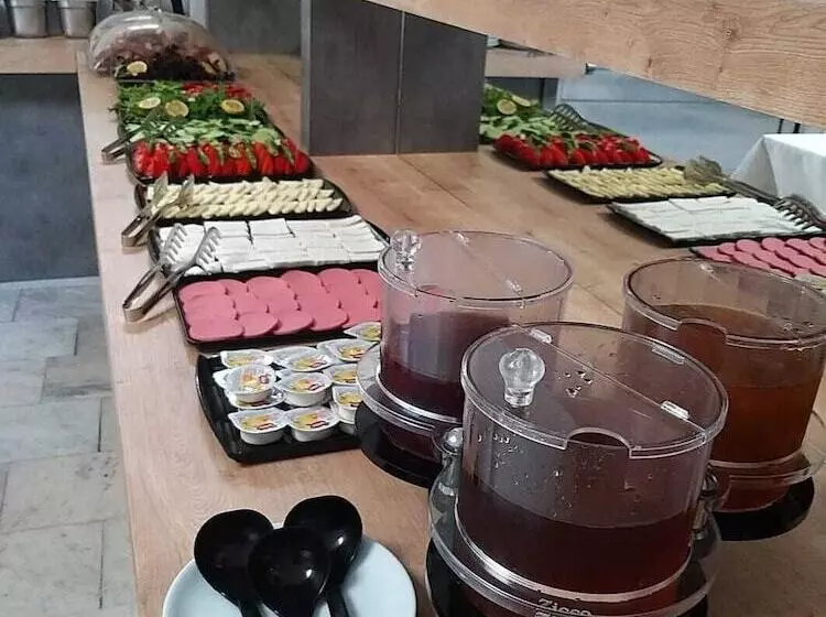 Adanaz Otel