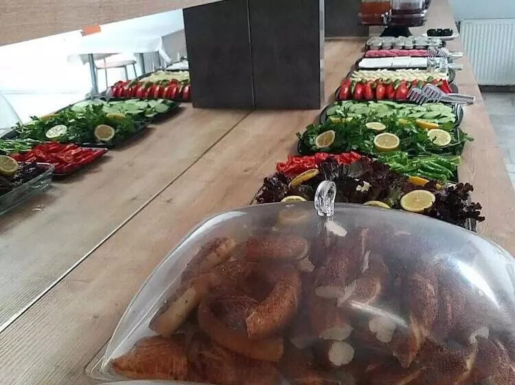 Adanaz Otel