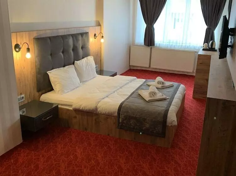 Adanaz Otel