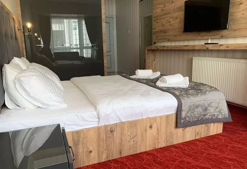 Adanaz Otel
