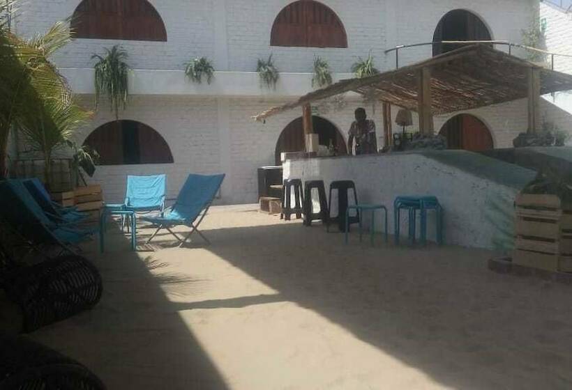 فندق فئة نجمة واحدة Planet.om