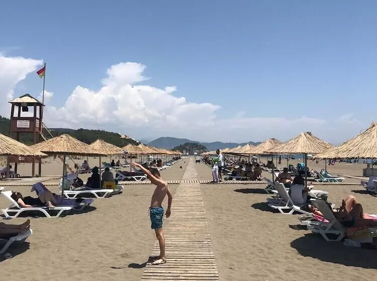 مسافرخانه Rivaesta Butik Hotel   Adults Only