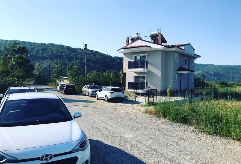 مسافرخانه Rivaesta Butik Hotel Adults Only