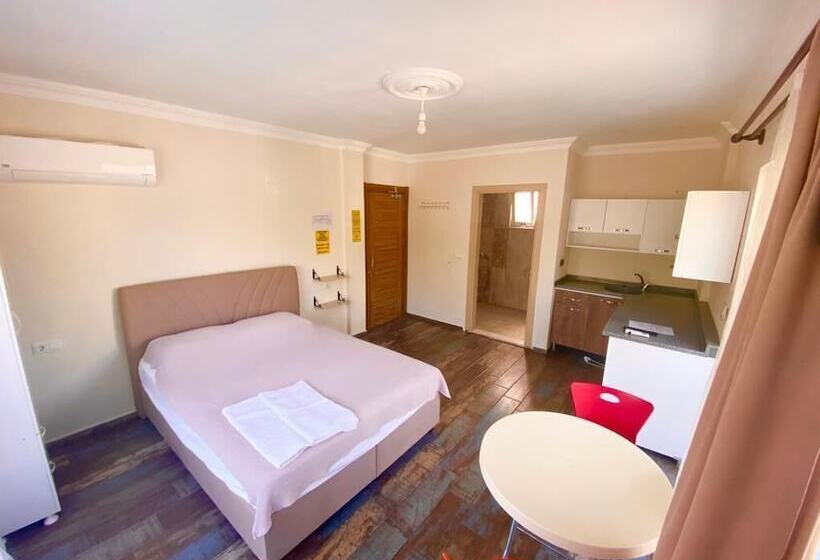 여관 Rivaesta Butik Hotel Adults Only