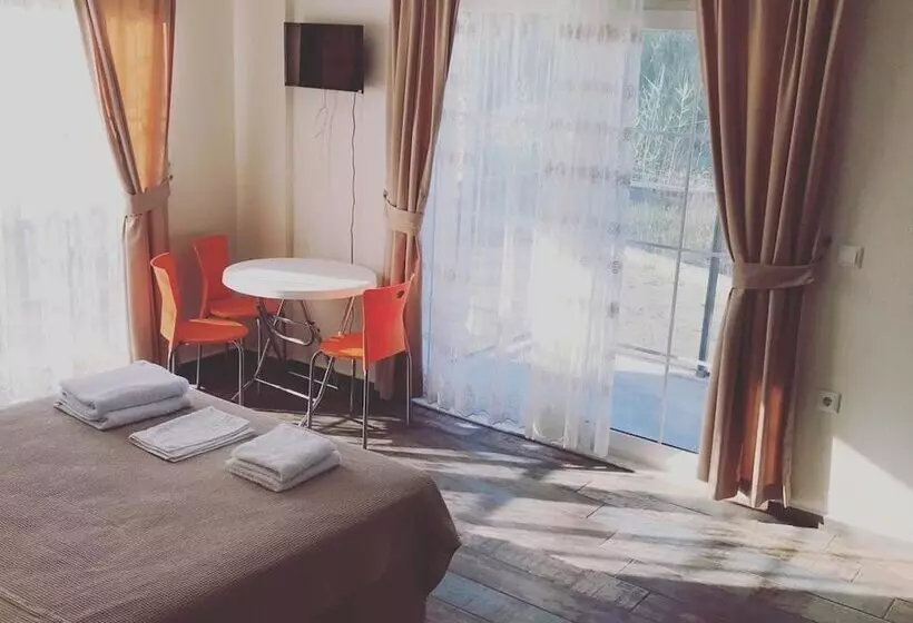 مسافرخانه Rivaesta Butik Hotel   Adults Only