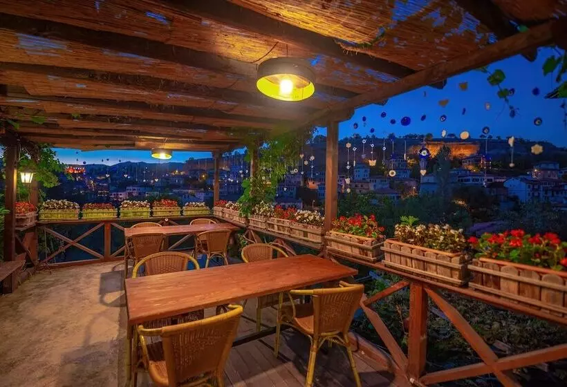 ホテル Cesmeli Konak Garden