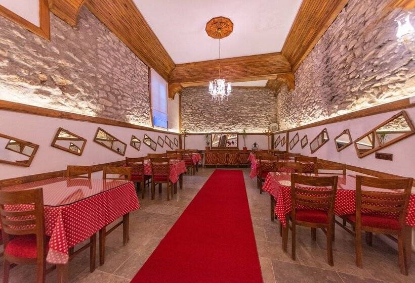 בית מלון כפרי Cesmeli Konak Garden