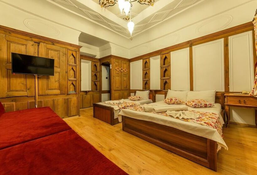 בית מלון כפרי Cesmeli Konak Garden