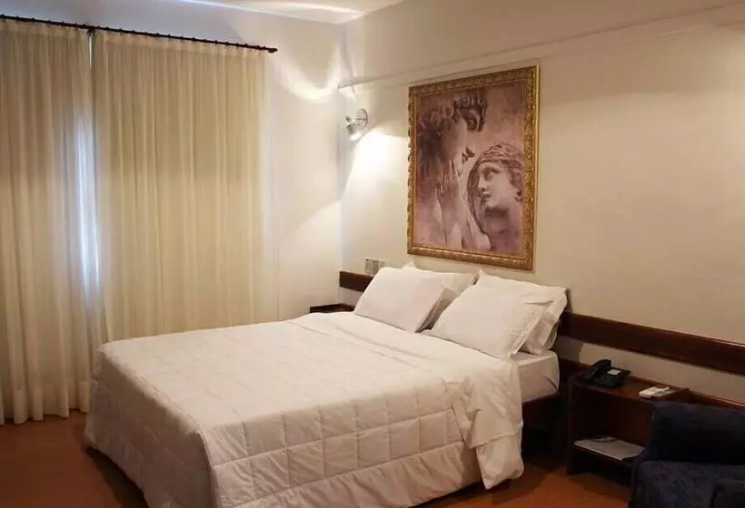 Otel Coroados