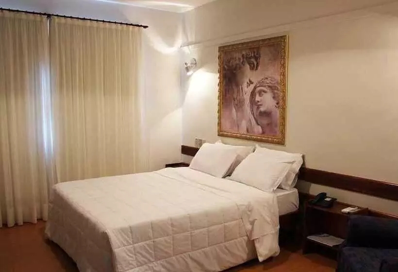 Otel Coroados