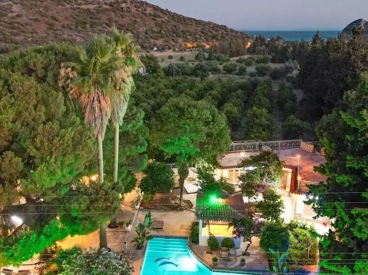 Hotel Dort Mevsim Evi