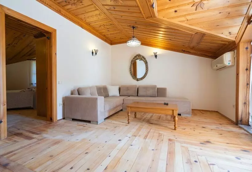 Hotel Dort Mevsim Evi