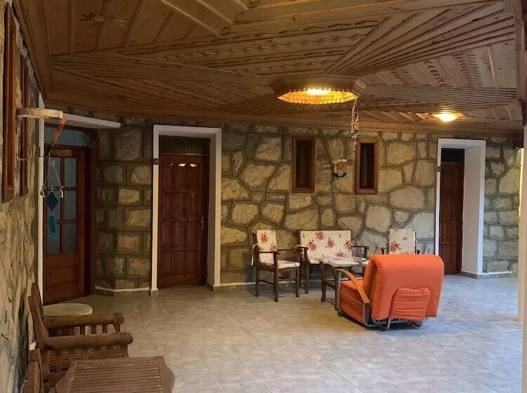 Hotel Dort Mevsim Evi