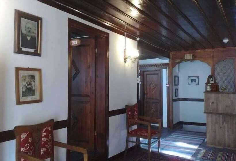 ホテル Fuatbeyler Konagi