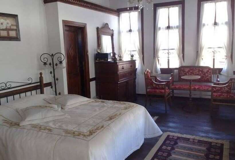 ホテル Fuatbeyler Konagi