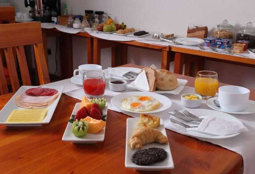 فندق Hostal Cruz Del Valle