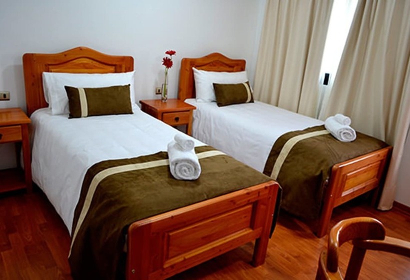 فندق Hostal Cruz Del Valle