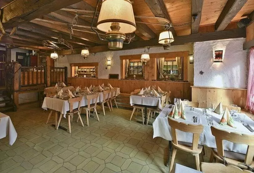 ホテル Hôtel Restaurant Les Lilas