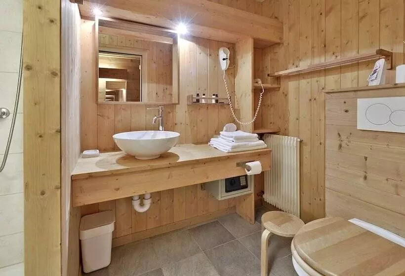 ホテル Hôtel Restaurant Les Lilas