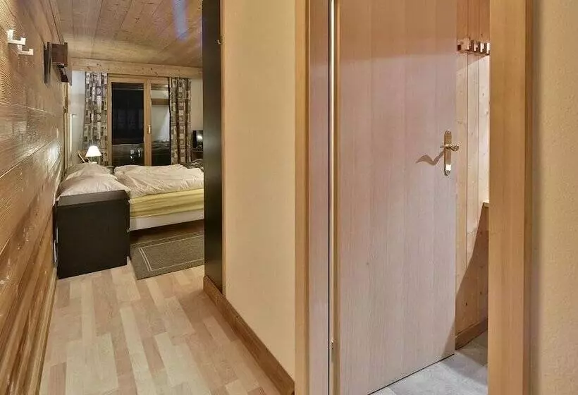 ホテル Hôtel Restaurant Les Lilas