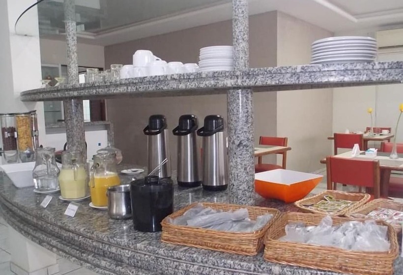 Отель Insinuante