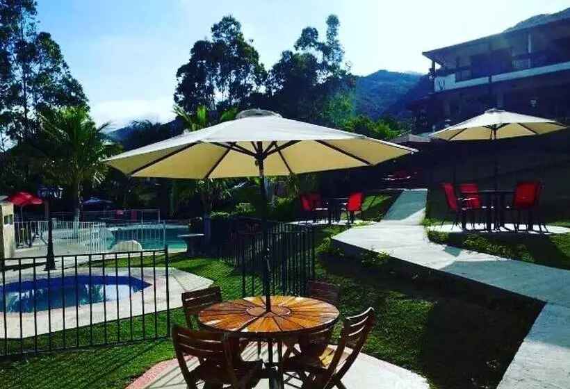 ホテル La Cuspide