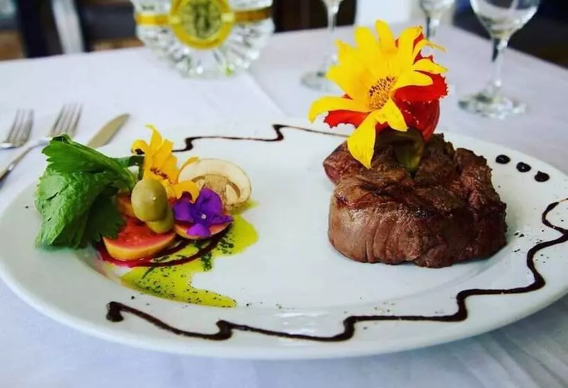 ホテル La Cuspide