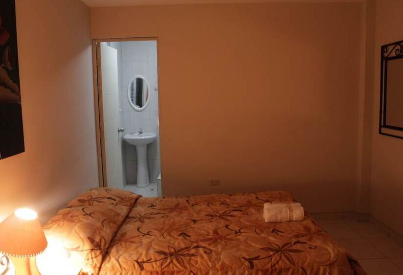 בית מלון כפרי Las Flores   Cañete