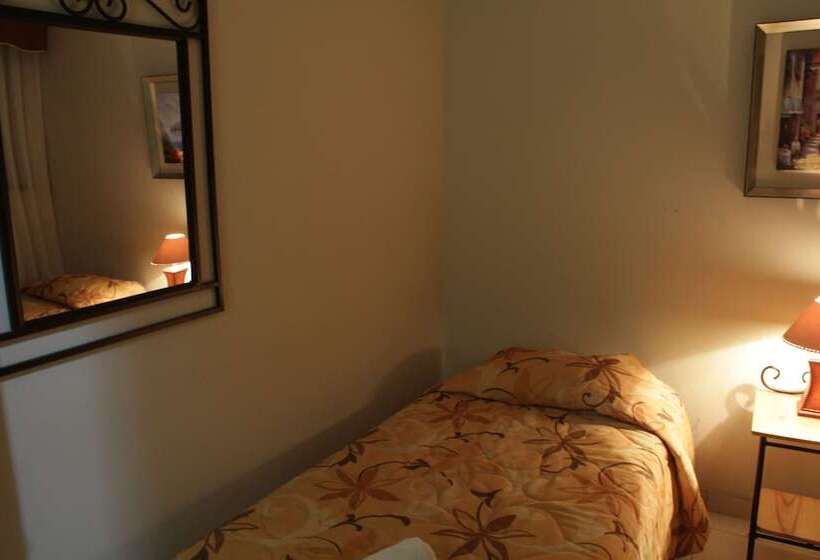 בית מלון כפרי Las Flores   Cañete