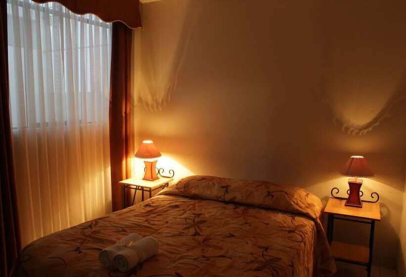 בית מלון כפרי Las Flores   Cañete