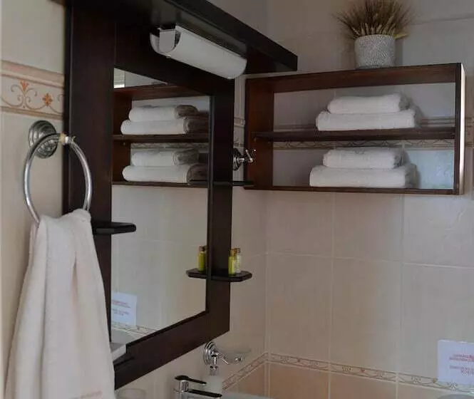 پانسیون Akrolithi Guesthouse