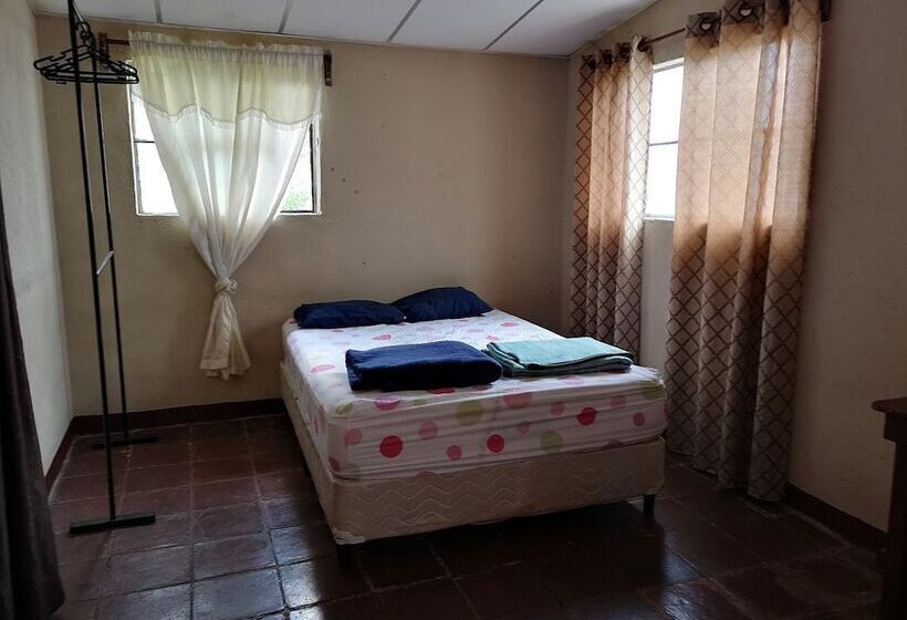 پانسیون Casa Mirella