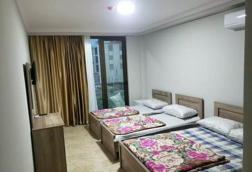 پانسیون Mia Guest House