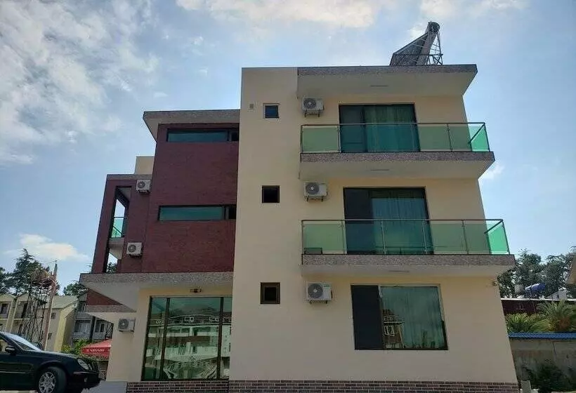 پانسیون Mia Guest House