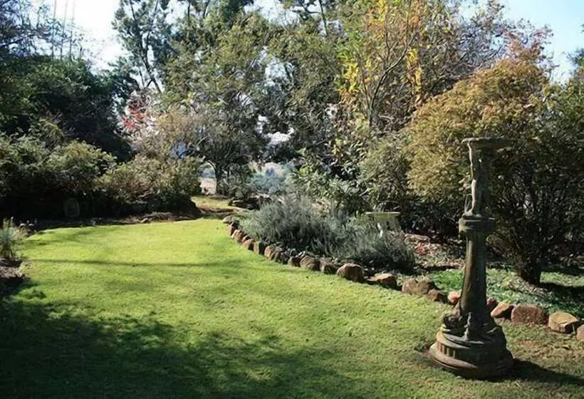 Majatalo Thatchings Guest House