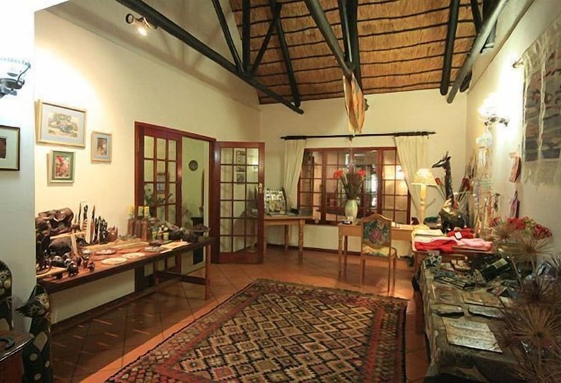 펜션 Thatchings Guest House