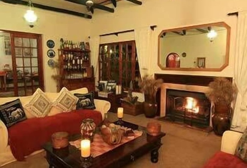 펜션 Thatchings Guest House