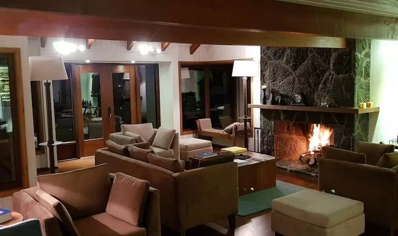 تختخواب و صبحانه Bambulodge