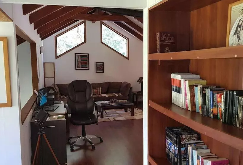 تختخواب و صبحانه Bambulodge