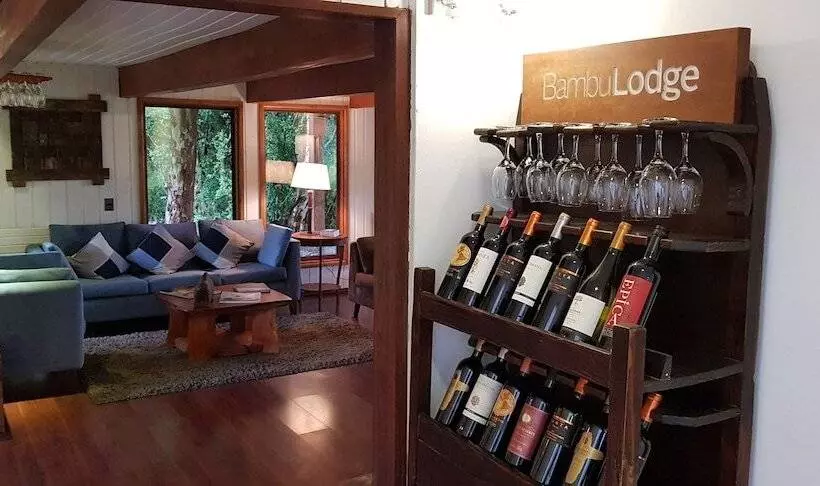 تختخواب و صبحانه Bambulodge