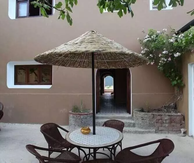 Gite Café Rueda   Hostel