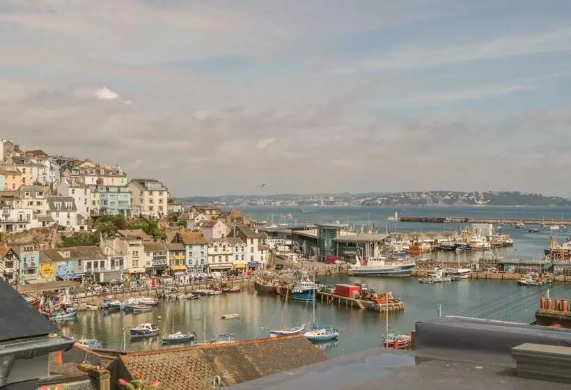 Harbour View Retreat