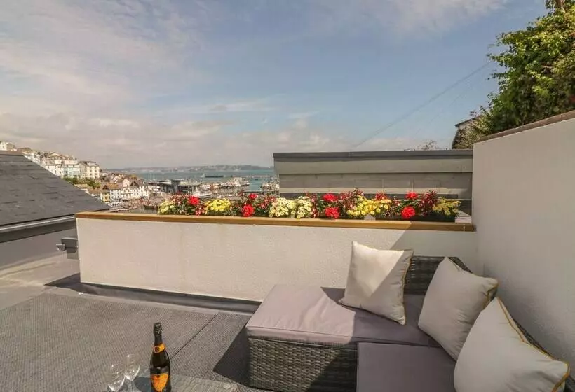 Harbour View Retreat